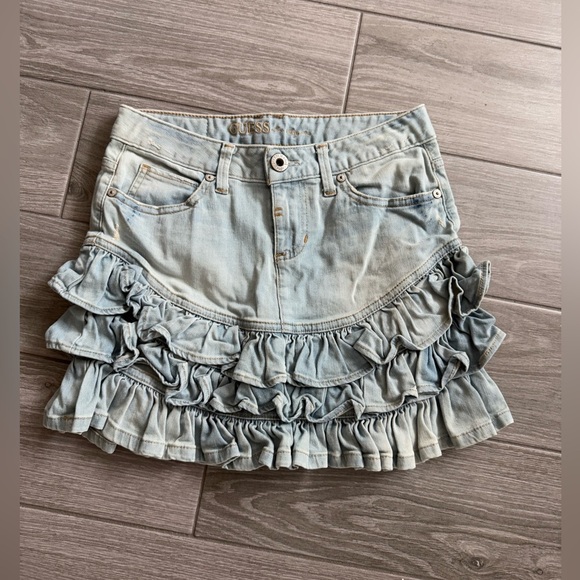 Vintage GUESS|y2K Vintage denim skirt with ruffles•••Light wash,coastal cowgirl - Picture 4 of 10